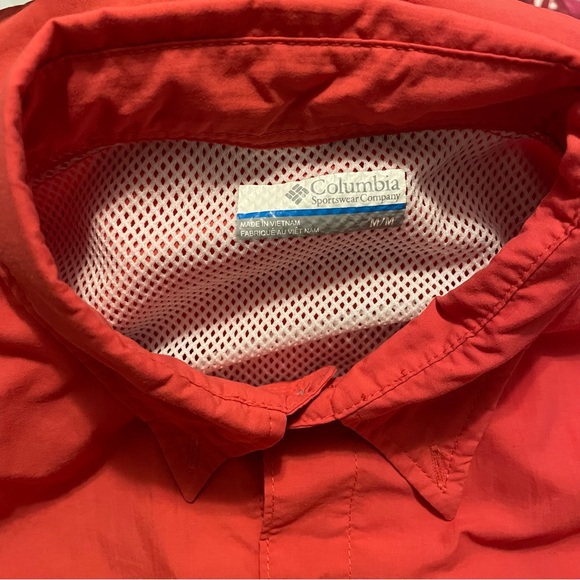 Columbia Men's Vibrant Salmon-Reddish PFG Fishing Button Down Shirt - Picture 4 of 7